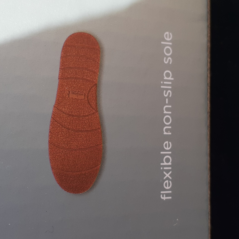 Men Slippers - Picture 6 of 9